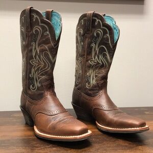 Ariat Women's Legend Distressed Brown Western Boots - Square Toe - 6B